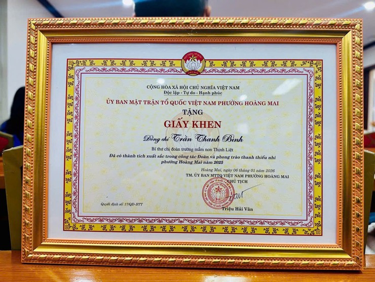 VINH DỰ ĐÓN NHẬN GIẤY KHEN - NIỀM TỰ HÀO CỦA CHI ĐOÀN TRƯỜNG MẦM NON THỊNH LIỆT  - Ảnh 3.
