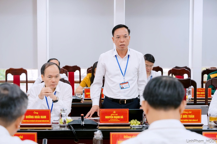 Đoàn kiểm tra số 11 Ban Thường vụ Thành ủy làm việc tại Việt Hưng và Long Biên về triển khai nghị quyết của Đảng- Ảnh 7.