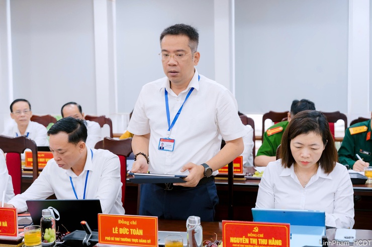 Đoàn kiểm tra số 11 Ban Thường vụ Thành ủy làm việc tại Việt Hưng và Long Biên về triển khai nghị quyết của Đảng- Ảnh 2.