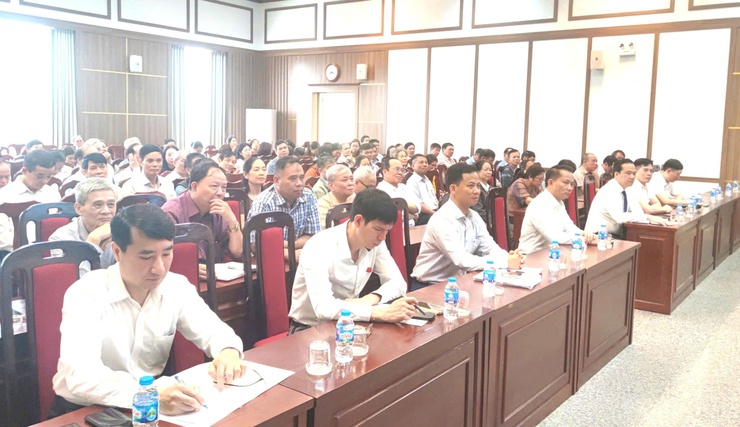 Đảng ủy phường Đông Ngạc tổ chức Hội nghị quán triệt Nghị quyết Đại hội đại biểu toàn quốc lần thứ XIV, một số Nghị quyết chiến lược của Đảng và thông tin tình hình thời sự trong nước, quốc tế- Ảnh 3.