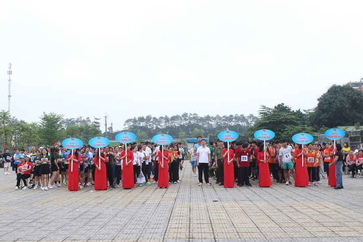 Kỷ niệm 80 năm Ngày truyền thống ngành Thể dục thể thao Việt Nam (27/3/1946-27/3/2026) “Đẩy mạnh phong trào luyện tập Thể dục, thể thao trên địa bàn phường Long Biên”- Ảnh 5.