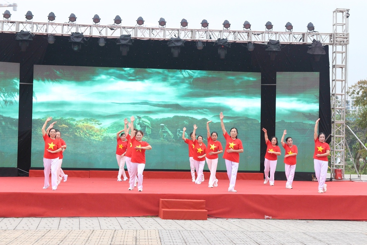 Kỷ niệm 80 năm Ngày truyền thống ngành Thể dục thể thao Việt Nam (27/3/1946-27/3/2026) “Đẩy mạnh phong trào luyện tập Thể dục, thể thao trên địa bàn phường Long Biên”- Ảnh 10.