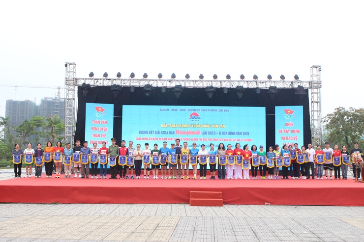 Kỷ niệm 80 năm Ngày truyền thống ngành Thể dục thể thao Việt Nam (27/3/1946-27/3/2026) “Đẩy mạnh phong trào luyện tập Thể dục, thể thao trên địa bàn phường Long Biên”- Ảnh 14.