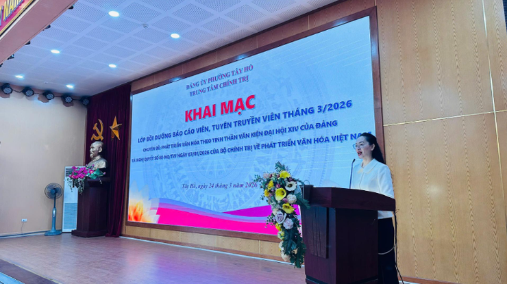 Trung tâm Chính trị phường Tây Hồ tổ chức khai mạc lớp bồi dưỡng Báo cáo viên, tuyên truyền viên tháng 3/2026- Ảnh 1.