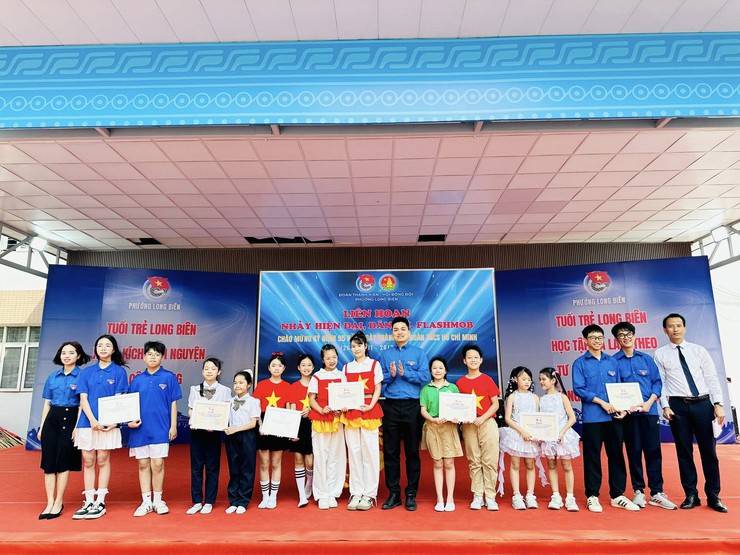 Ngày hội "Thiếu nhi tiến bước lên Đoàn" năm 2026 sôi nổi, sáng tạo, đậm đà bản sắc- Ảnh 6.