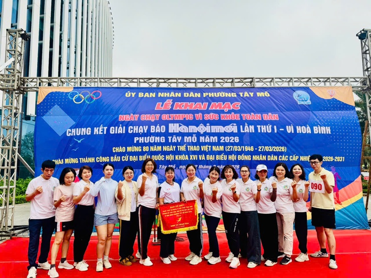 Phường Tây Mỗ: Trên 500 người tham gia Ngày chạy Olympic vì sức khỏe toàn dân

- Ảnh 9.