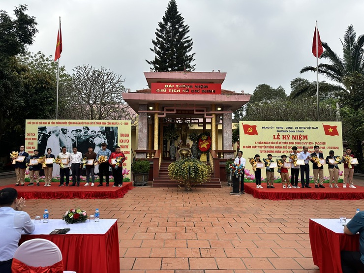 Định Công: Lễ kỷ niệm 67 năm ngày Bác Hồ về thăm Định Công và 80 năm ngày truyền thống ngành Thể thao Việt Nam- Ảnh 6.