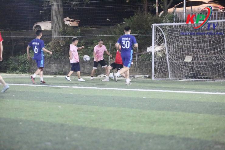 ĐỘI BÓNG CƠ QUAN UBND XÃ KIỀU PHÚ GIAO LƯU BÓNG ĐÁ VỚI ĐỘI BÓNG BÁO CHÍ- Ảnh 7.