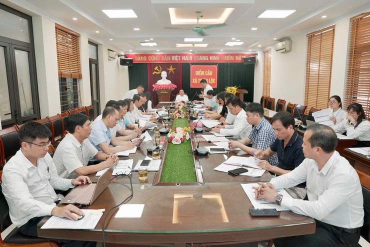 Hội đồng BTHTr, TĐC dự án Cầu Thượng Cát và đường dẫn 2 đầu cầu trên địa bàn xã Thiên Lộc họp triển khai thực hiện nhiệm vụ- Ảnh 1.