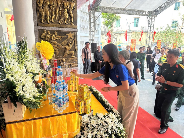 Tổ quốc ghi công – Phú Thượng trang trọng đón nhận liệt sĩ Phạm Đức Bình (tức Đức Chu) – Người con trở về với quê hương- Ảnh 4.