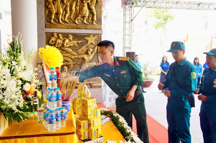 Tổ quốc ghi công – Phú Thượng trang trọng đón nhận liệt sĩ Phạm Đức Bình (tức Đức Chu) – Người con trở về với quê hương- Ảnh 5.