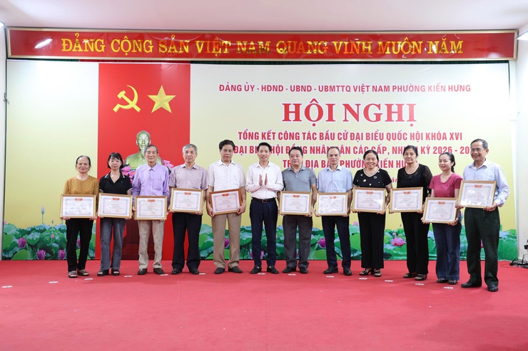 Kiến Hưng tổng kết công tác bầu cử, tỷ lệ cử tri đi bầu đạt 99,67%- Ảnh 7.