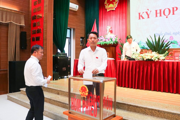 Quốc Oai tổ chức thành công Kỳ họp thứ nhất HĐND xã khóa II, nhiệm kỳ 2026–2031- Ảnh 12.
