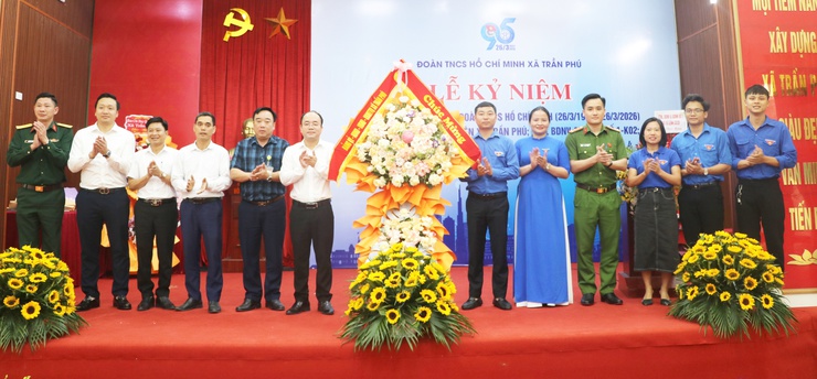 Đoàn thanh niên xã Trần Phú: tổ chức Lễ kỷ niệm 95 năm Ngày thành lập Đoàn TNCS Hồ Chí Minh và ký kết nghĩa giữa các đơn vị Đoàn- Ảnh 1.