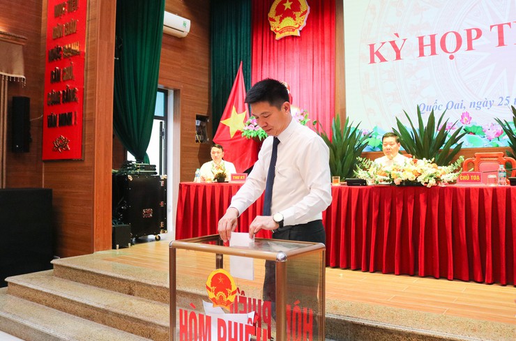Quốc Oai tổ chức thành công Kỳ họp thứ nhất HĐND xã khóa II, nhiệm kỳ 2026–2031- Ảnh 16.