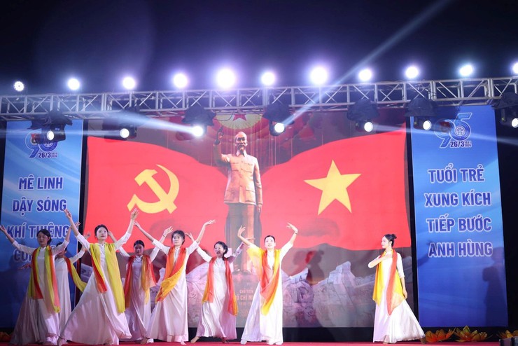 Thắp lửa lý tưởng - Tuổi trẻ Mê Linh tỏa sáng trong đêm nghệ thuật ý nghĩa- Ảnh 8.