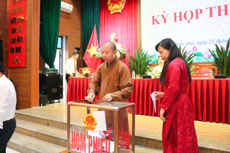 Quốc Oai tổ chức thành công Kỳ họp thứ nhất HĐND xã khóa II, nhiệm kỳ 2026–2031- Ảnh 19.