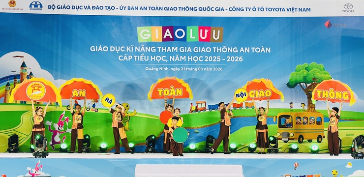 AN TOÀN GIAO THÔNG - VÌ NHỮNG HÀNH TRÌNH HẠNH PHÚC- Ảnh 2.