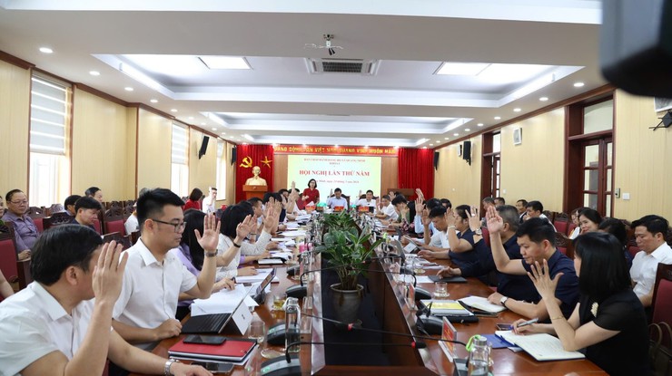 Hội nghị Ban Chấp hành Đảng bộ xã Quang Minh
 lần thứ V- Ảnh 7.