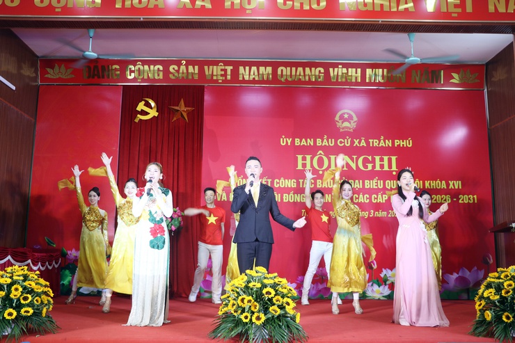 Trần Phú tổ chức hội nghị tổng kết công tác bầu cử đại biểu Quốc hội khóa XVI và đại biểu Hội đồng nhân dân (HĐND) các cấp nhiệm kỳ 2026–2031- Ảnh 1.