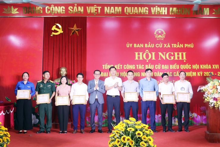 Trần Phú tổ chức hội nghị tổng kết công tác bầu cử đại biểu Quốc hội khóa XVI và đại biểu Hội đồng nhân dân (HĐND) các cấp nhiệm kỳ 2026–2031- Ảnh 7.