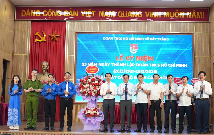 Bát Tràng kỷ niệm 95 năm Ngày thành lập Đoàn TNCS Hồ Chí Minh- Ảnh 2.