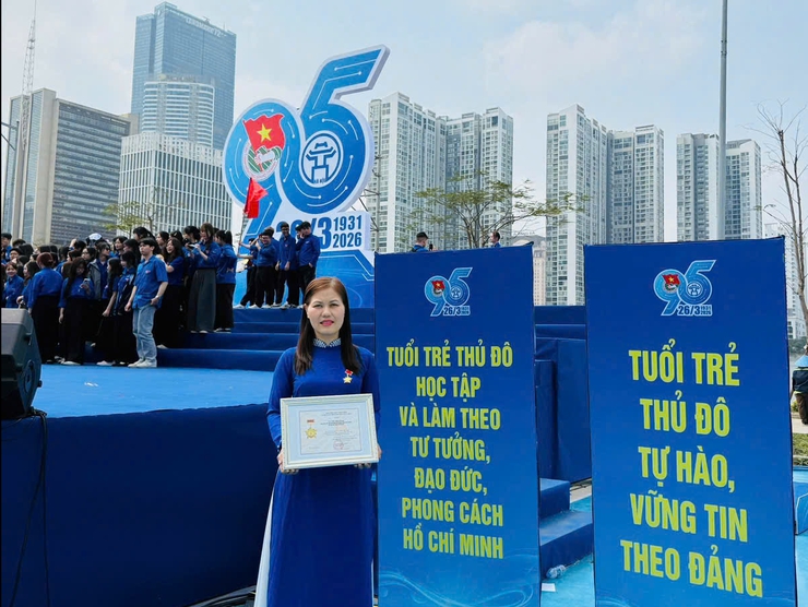 CÔ GIÁO ĐỖ THỊ THUÝ – NGƯỜI "TRUYỀN LỬA" NHIỆT HUYẾT, DÀNH TRỌN TÂM HUYẾT VÌ THẾ HỆ TRẺ QUÊ HƯƠNG DÂN HOÀ- Ảnh 1.