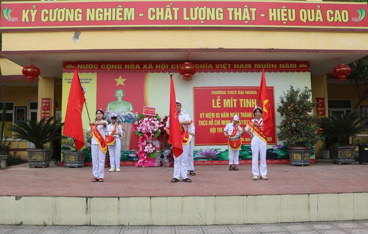 Trường THCS Đại Nghĩa tổ chức Lễ mít tinh kỷ niệm 95 năm ngày thành lập đoàn TNCS Hồ Chí Minh- Ảnh 2.
