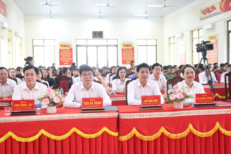 Xã Bất Bạt tổng kết bầu cử, công bố 23 đại biểu HĐND khóa II với tỷ lệ cử tri đi bầu đạt 100%- Ảnh 1.