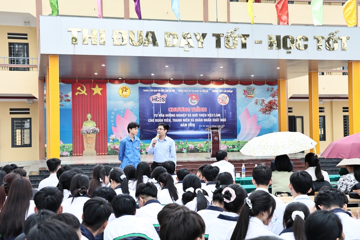 ĐOÀN THANH NIÊN XÃ HOÀ XÁ ĐỒNG HÀNH CÙNG THANH NIÊN TRONG CHƯƠNG TRÌNH TƯ VẤN HƯỚNG NGHIỆP NĂM 2026- Ảnh 2.