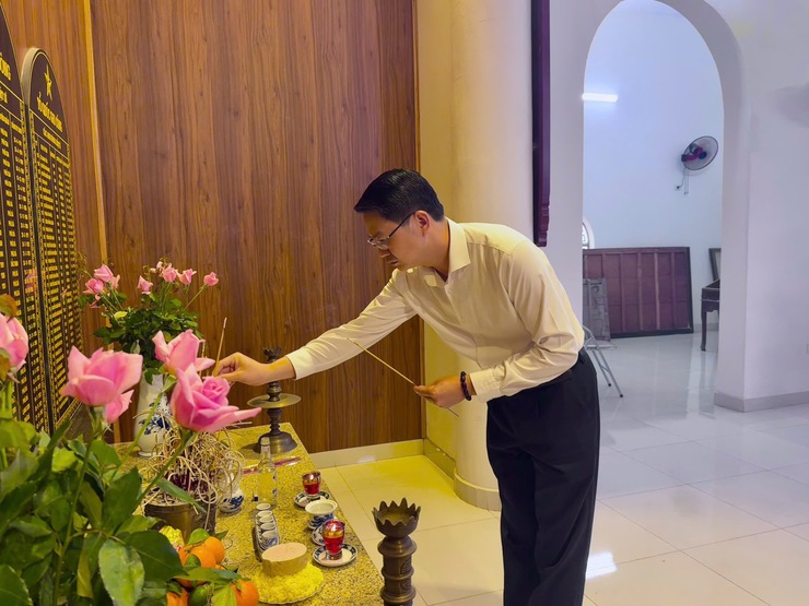 Phường Phú Thượng trang trọng tổ chức lễ đón nhận, truy điệu và an táng liệt sĩ Phạm Đức Bình (tức Đức Chu)- Ảnh 14.