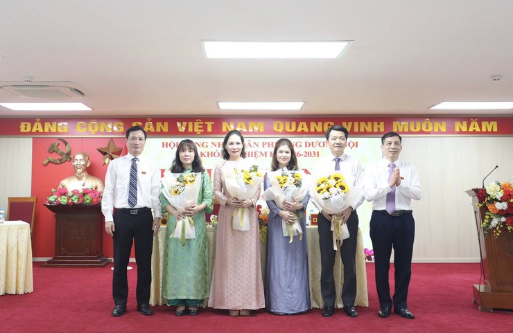 HĐND phường Dương Nội tổ chức Kỳ họp thứ nhất bầu các chức danh chủ chốt nhiệm kỳ 2026-2031- Ảnh 3.