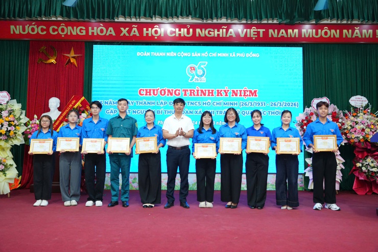 Đoàn thanh niên xã Phù Đổng kỷ niệm 95 ngày thành lập Đoàn 26/3/1931 – 26/3/2026 - Ảnh 11.