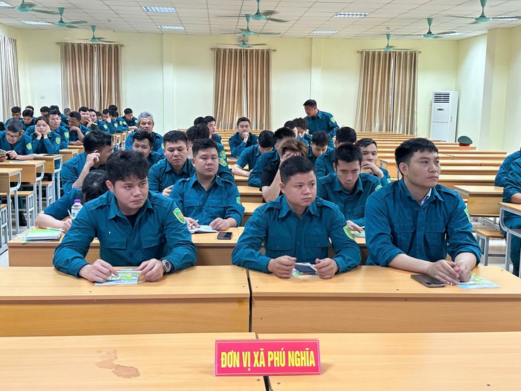 Dân quân tự vệ xã Phú Nghĩa tham gia lớp tập huấn cán bộ chỉ huy quân sự năm 2026- Ảnh 2.