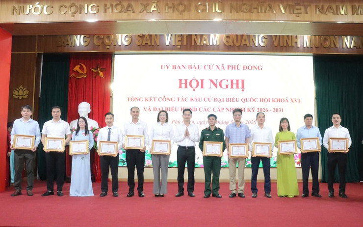 Ủy ban bầu cử xã Phù Đổng đã tổng kết cuộc bầu cử đại biểu Quốc hội khóa XV và đại biểu HĐND các cấp nhiệm kỳ 2026-2031- Ảnh 5.