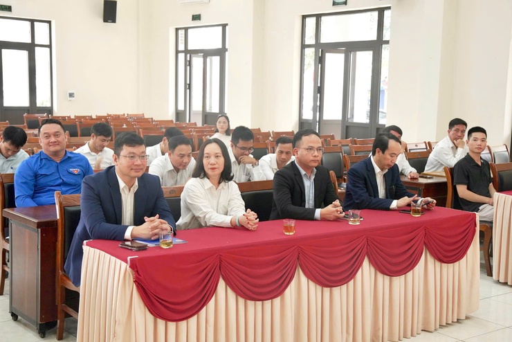 Chương trình trao tặng thùng đựng rác "Vì một Thiên Lộc Xanh – Sạch – Đẹp"- Ảnh 2.