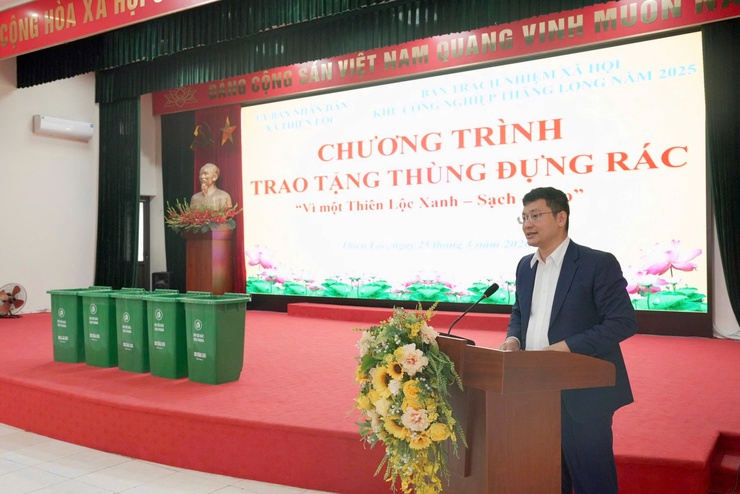 Chương trình trao tặng thùng đựng rác "Vì một Thiên Lộc Xanh – Sạch – Đẹp"- Ảnh 6.