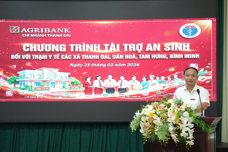 Agribank Thanh Oai trao 96,8 triệu đồng hỗ trợ an sinh xã hội cho 4 trạm y tế Thanh Oai, Bình Minh, Tam Hưng, Dân Hoà- Ảnh 2.
