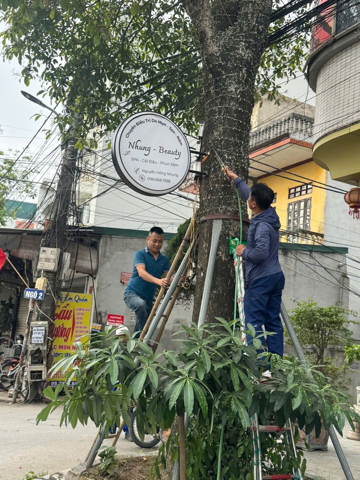 Công an xã Thiên Lộc ra quân duy trì đảm bảo trật tự văn minh đô thị, trật tự công cộng trên địa bàn xã.- Ảnh 6.