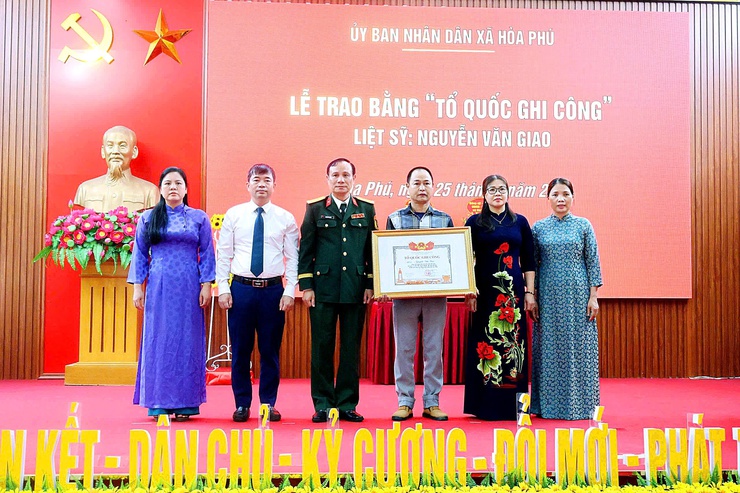 Xã Hòa Phú: Lễ trao bằng Tổ quốc ghi công cho thân nhân Liệt sĩ Nguyễn Văn Giao- Ảnh 3.