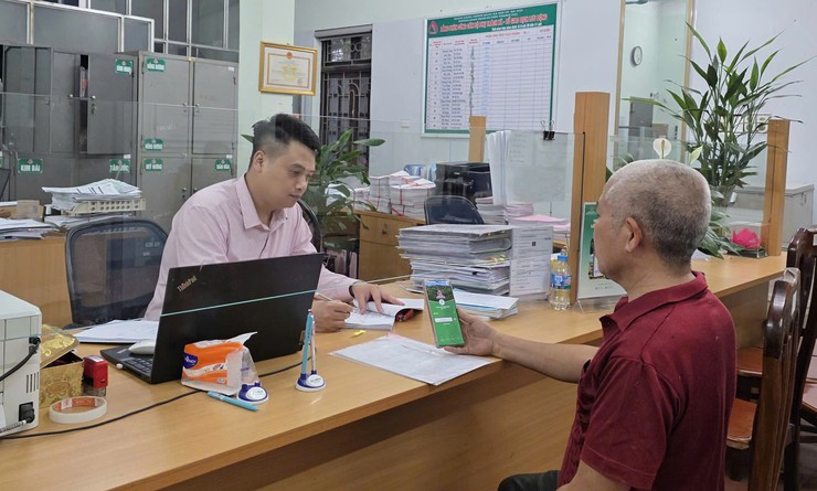 Phòng giao dịch NHCSXH Thanh Oai tích cực đẩy mạnh thực hiện công tác chuyển đổi số- Ảnh 3.