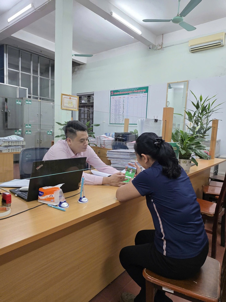 Phòng giao dịch NHCSXH Thanh Oai tích cực đẩy mạnh thực hiện công tác chuyển đổi số- Ảnh 1.