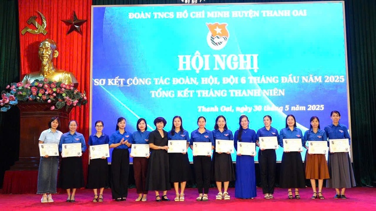 CÔ GIÁO ĐỖ THỊ THUÝ – NGƯỜI "TRUYỀN LỬA" NHIỆT HUYẾT, DÀNH TRỌN TÂM HUYẾT VÌ THẾ HỆ TRẺ QUÊ HƯƠNG DÂN HOÀ- Ảnh 6.