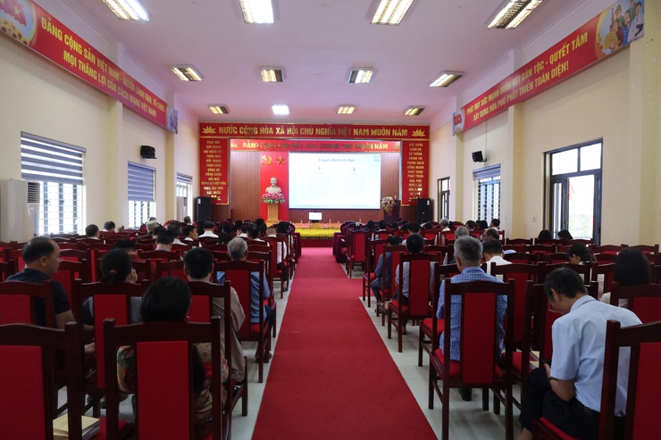 Xã Hòa Phú: Dự hội nghị quán triệt Nghị quyết số 02-NQ/TW ngày 17-3-2026 của Bộ Chính trị về "Xây dựng và phát triển Thủ đô Hà Nội trong kỷ nguyên mới"- Ảnh 4.