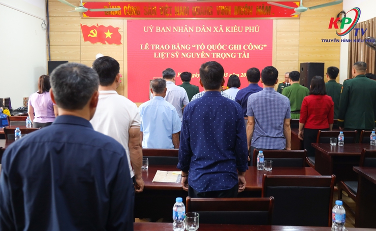 Xã Kiều Phú tổ chức Lễ trao Bằng Tổ quốc ghi công cho liệt sĩ Nguyễn Trọng Tài- Ảnh 2.