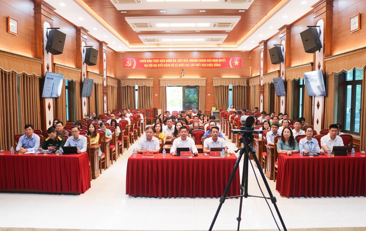 Hà Nội triển khai Chương trình hành động thực hiện Nghị quyết số 02 của Bộ Chính trị về "Xây dựng và phát triển Thủ đô Hà Nội trong kỷ nguyên mới"- Ảnh 3.