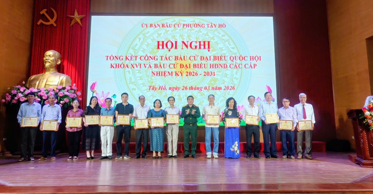 Phường Tây Hồ: Tổng kết công tác bầu cử Đại biểu Quốc hội khóa XVI và Đại biểu HĐND các cấp, nhiệm kỳ 2026-2031- Ảnh 11.