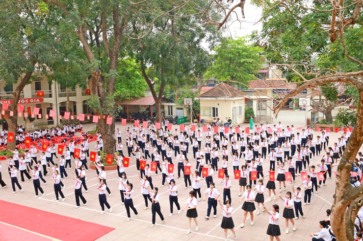 Trường THCS Xuân Khanh tổ chức " Ngày hội tiến bước lên Đoàn " Chào mừng kỷ niệm 95 năm Ngày thành lập Đoàn TNCS Hồ Chí Minh 

- Ảnh 6.
