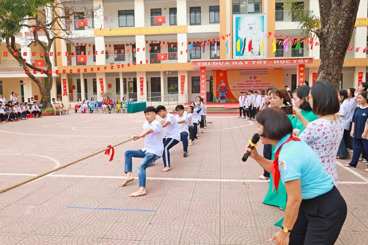 Trường THCS Xuân Khanh tổ chức " Ngày hội tiến bước lên Đoàn " Chào mừng kỷ niệm 95 năm Ngày thành lập Đoàn TNCS Hồ Chí Minh 

- Ảnh 8.