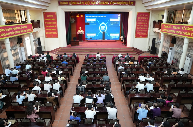 SƠN TÂY THAM DỰ TRỰC TUYẾN HỘI NGHỊ QUÁN TRIỆT NGHỊ QUYẾT SỐ 02-NQ/TW CỦA BỘ CHÍNH TRỊ VỀ PHÁT TRIỂN THỦ ĐÔ HÀ NỘI TRONG KỶ NGUYÊN MỚI- Ảnh 3.